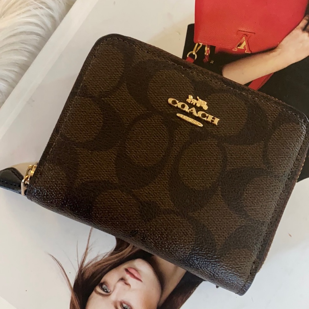 Coach doble zip wallet